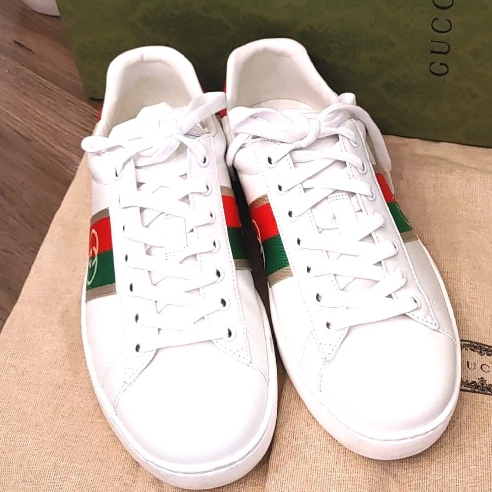 Gucci White Sneakers with Green and Red Accents
